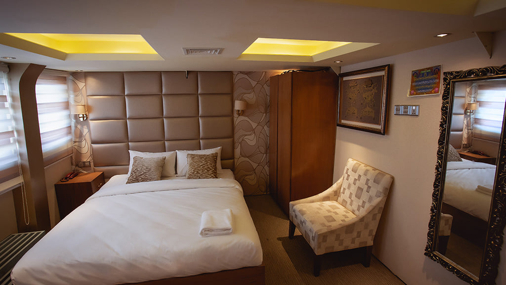 MV Karnafuly Express Ship